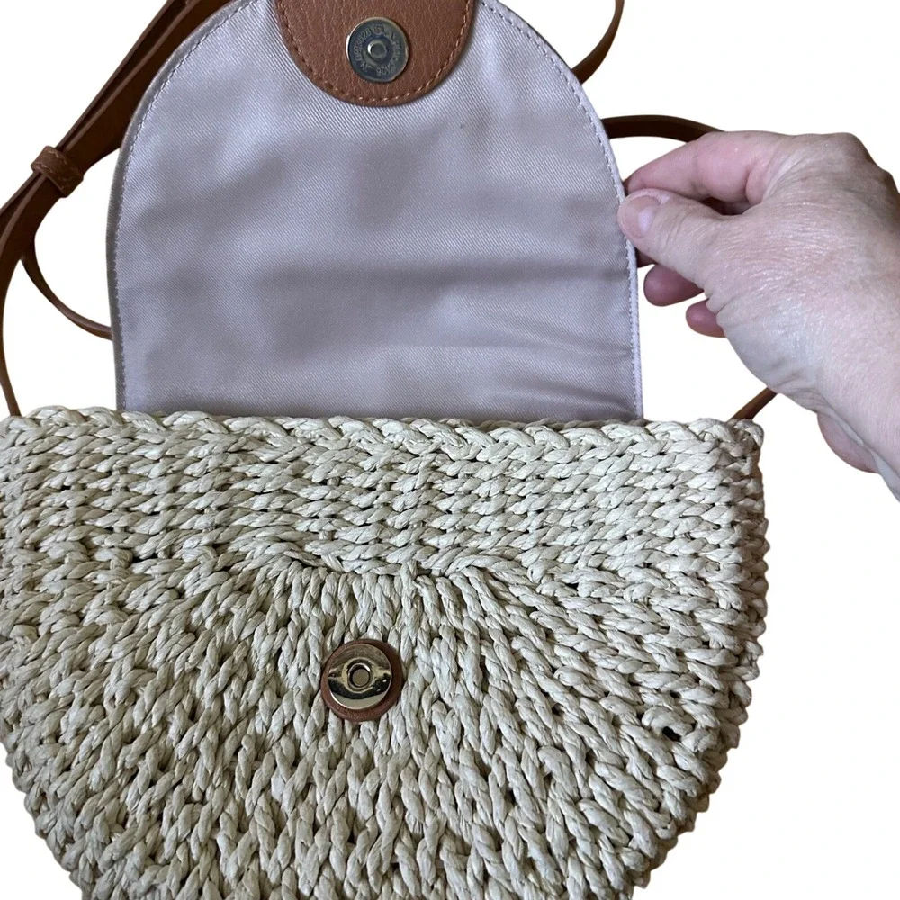 Straw Crossbody Bag Tan Faux Leather‎ Trim Shell Accent Summer Beach